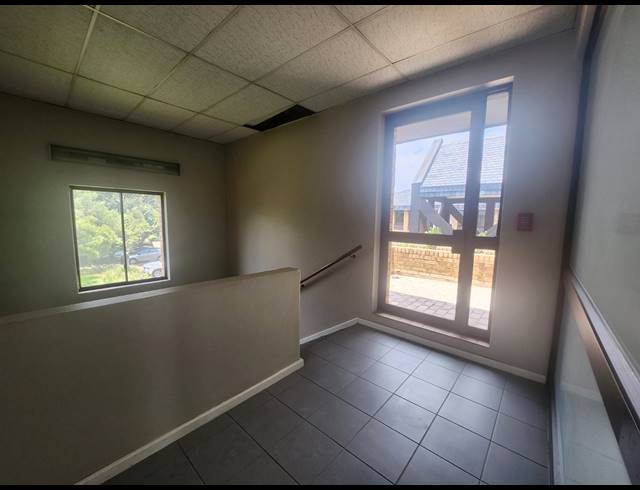 270M² OFFICE TO LET IN VORNA VALLEY